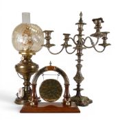 Victorian style brass tabletop dinner gong (minus the gong), mounted on an oak base, four branch