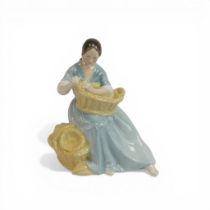 Royal Doulton character figure Basket Weaver HN2245, h.16cm.