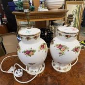 Royal Albert Old Country Roses pattern pair of large table lamp bases, with differing height metal