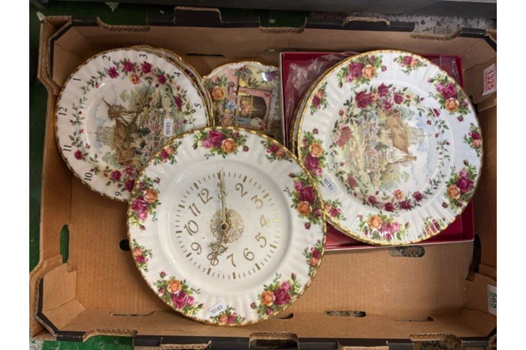 Royal Albert Old Country Roses decorative wall plates, together with calendar plates and 2 wall