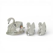Swarovski crystal large Swan (010005) Beauties of the Lake, retired 2016 designed by Max Schreck