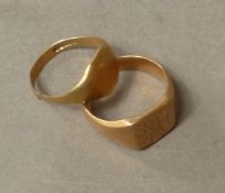 Two 9ct gold signet rings, combined 12.8g (2).