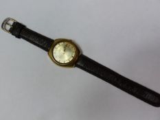 A gentleman's vintage Seiko automatic 7025-8070, 17 jewels model watch on a leather strap. In