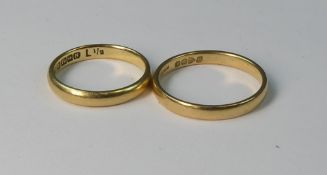Two 18ct gold wedding rings, size Q & L, 5.9g.