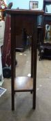 20th century oak plant stand, H 95cm x W 27cm.