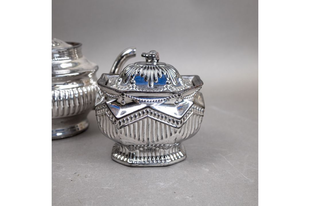 Late 19th/early 20th century ceramic chrome Lustre glaze tea pot, covered hexagonal, fluted sugar - Image 7 of 10