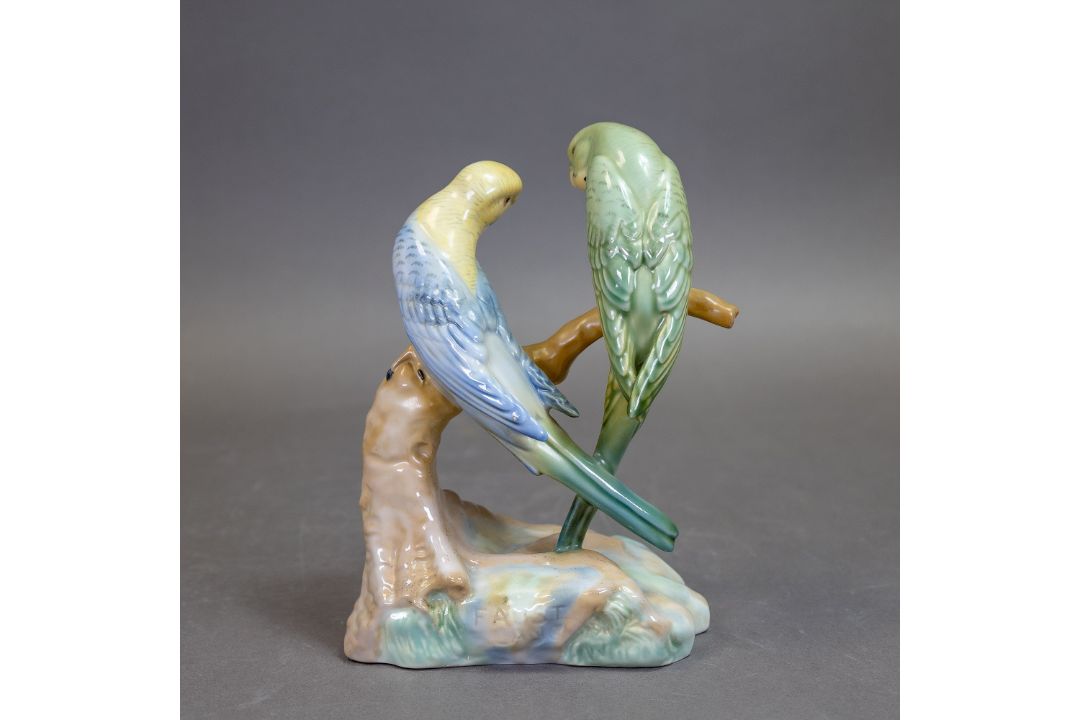 Wade underglaze model of a pair of Budgerigars by Faust Lang, dated 1939. (H: 19.5cm) - Image 4 of 6