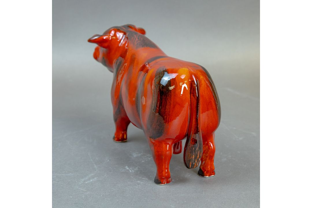 Anita Harris model of a Bull H14cm x L25cm. Gold signed. - Image 3 of 6