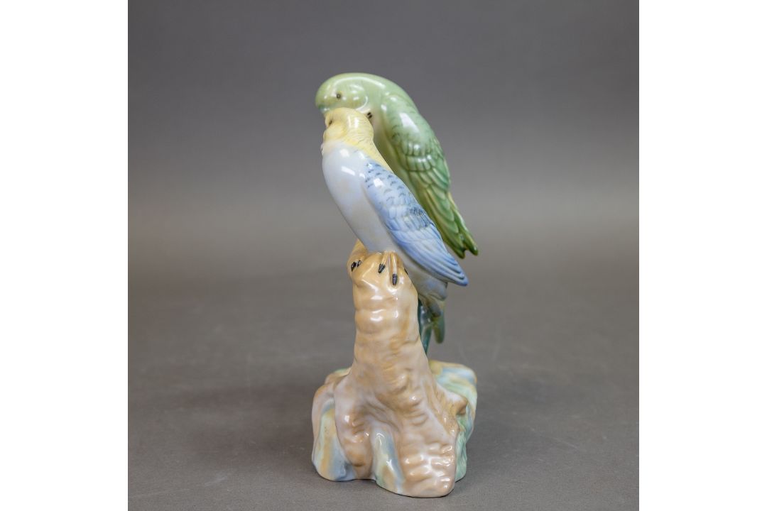 Wade underglaze model of a pair of Budgerigars by Faust Lang, dated 1939. (H: 19.5cm) - Image 3 of 6