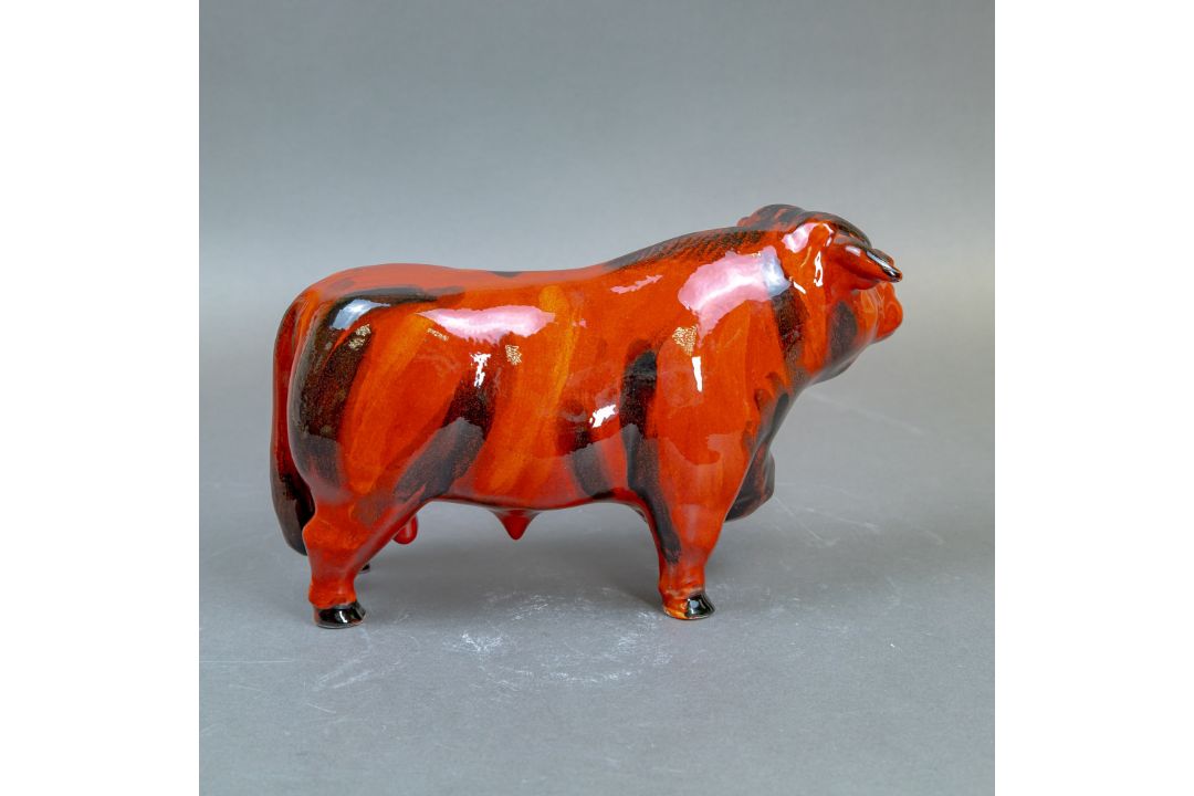 Anita Harris model of a Bull H14cm x L25cm. Gold signed. - Image 4 of 6
