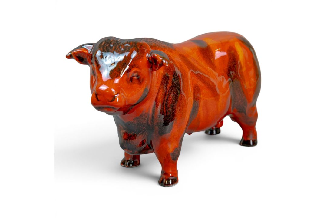 Anita Harris model of a Bull H14cm x L25cm. Gold signed. - Image 1 of 6