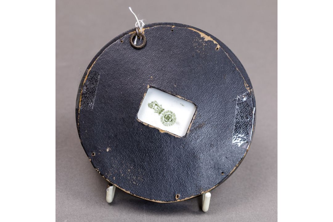A pair of Doulton Burslem oval hand painted plaques, by Leslie Johnson, each decorated with a woman, - Image 3 of 5