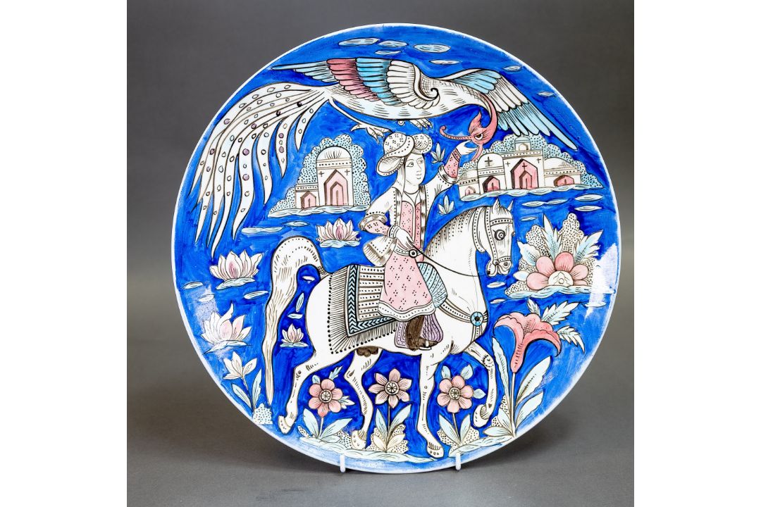 Wade prototype charger, decorated in a Persian/middle eastern style with a figure on horse back with - Image 7 of 7