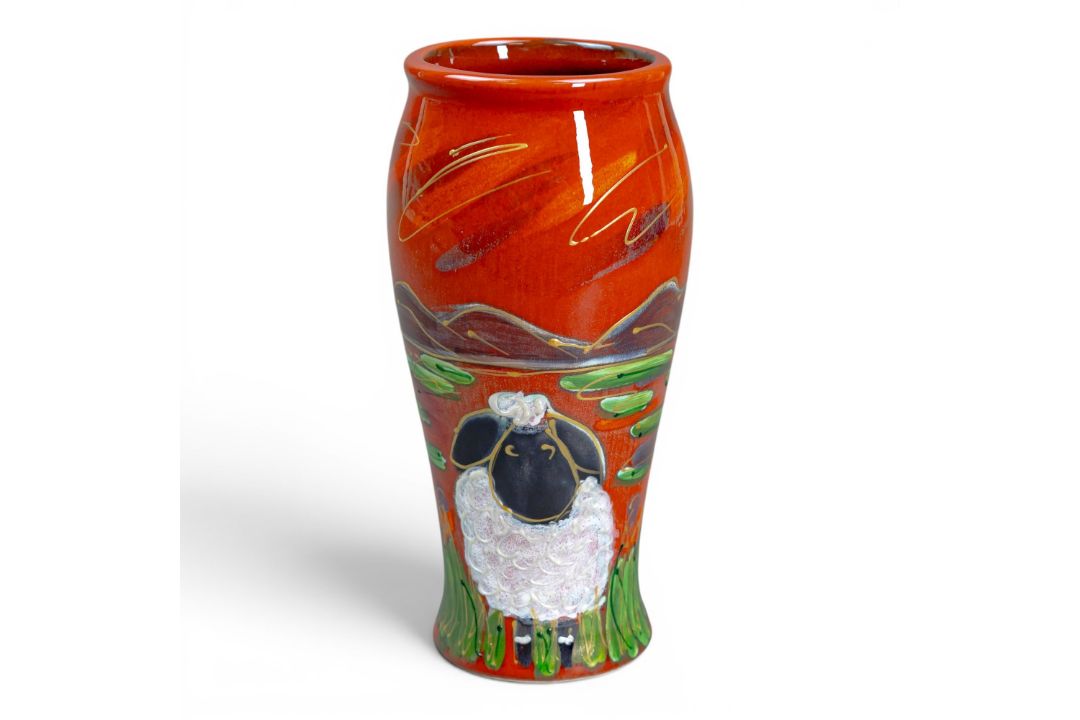 Anita Harris Valais Black nosed Sheep Bella vase H17cm. Gold signed. - Image 1 of 5