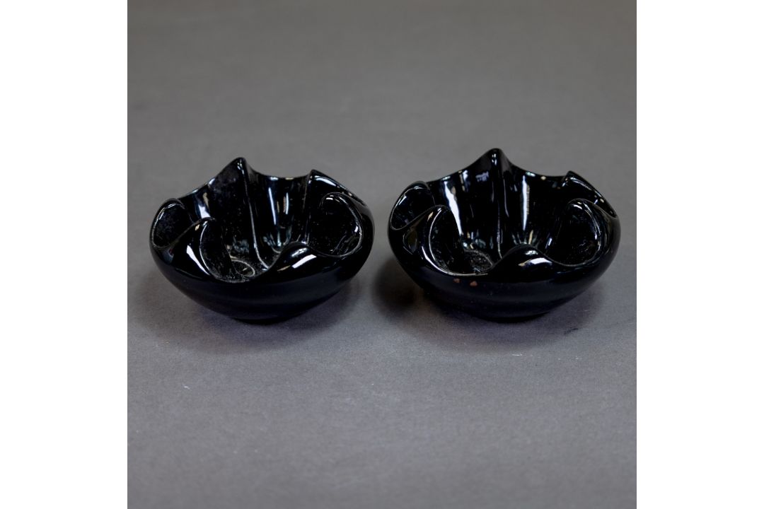 A collection of Wade prototype shaped dishes from The William Harper studios, each painted in - Image 5 of 9
