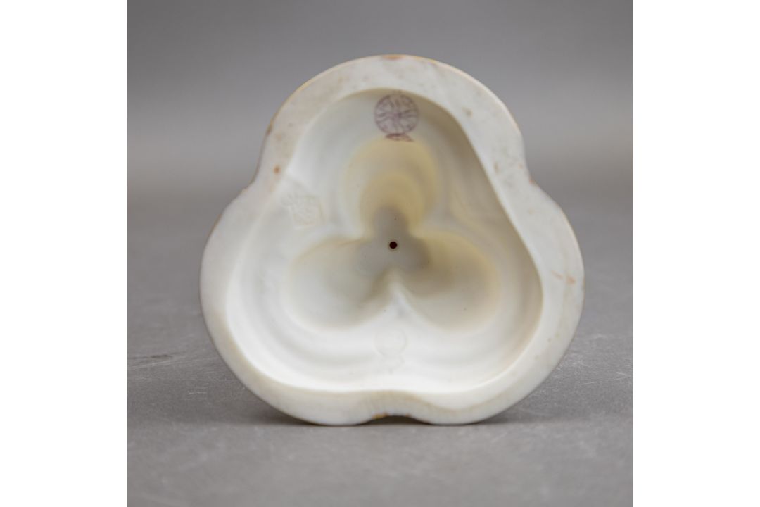 A group of ceramic pieces to include a pair of figures, boy & girl, both plainly decorated but - Image 6 of 12