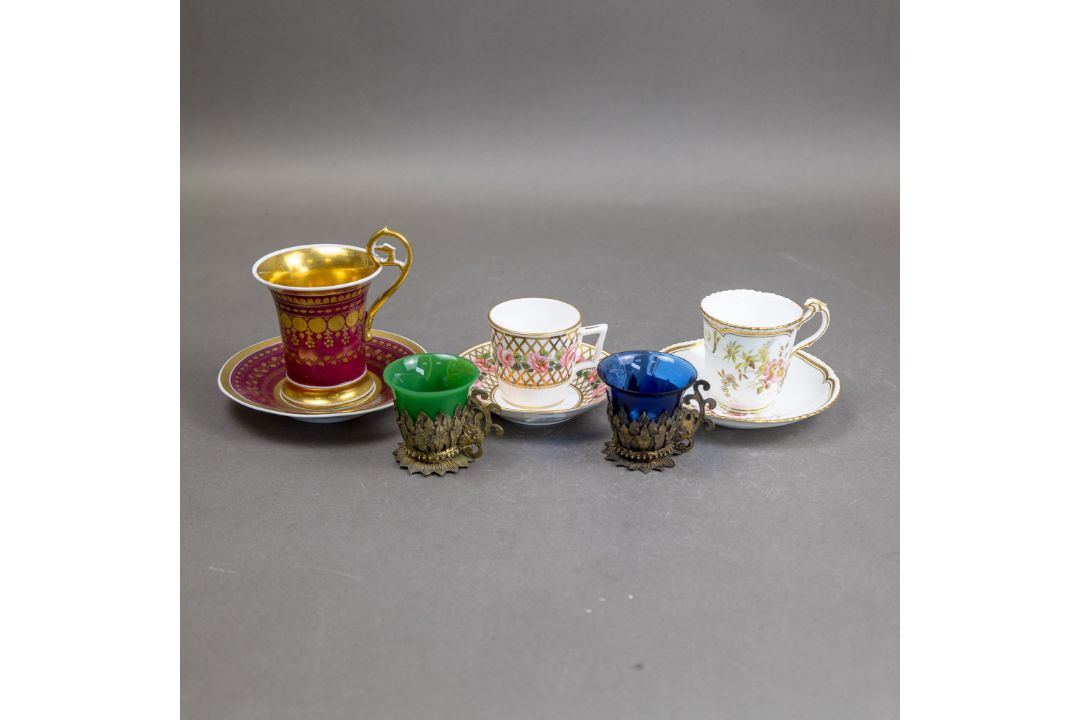 A group of five cups & saucers from various manufacturers, to include a Derby cup & saucer decorated - Image 2 of 7