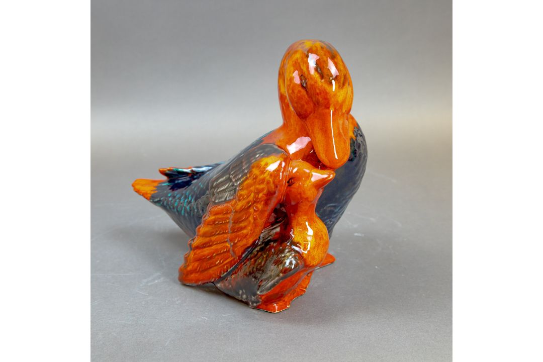 Anita Harris, Mother Duck & Chick. Stunning colours & wonderful feathers H28cm. Gold signed. - Image 2 of 5