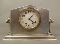 Art Deco period engine turned silver desk clock (movement overwound), Birmingham 1930, overall