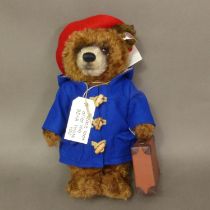 Boxed Steiff Paddington, no 1095, with CoA, height 28cm.