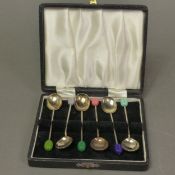 Harlequin cased set of six coffee bean silver spoons, Sheffield 1964, 36g.