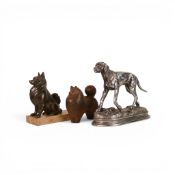 Art-dog husky figurine in a bronze finish on a marble base, resin-filled hunting hound in silver,