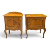 A pair of similar oak continental style pot cupboards, single door on cabriole legs. (H: 60cm x W: