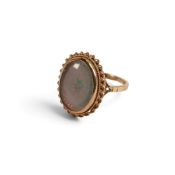 9ct gold ring set with large central oval opal, size P,3.1g.