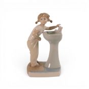 A Lladro figure 'Clean up Time' model 4838, height 19cm.