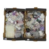 A good quantity of mainly jewellery making spares and costume jewellery. Collection/courier only (