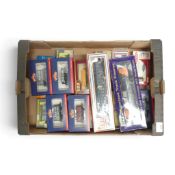 A good collection OO gauge freight & goods wagons, from various manufacturers including Bachmann,