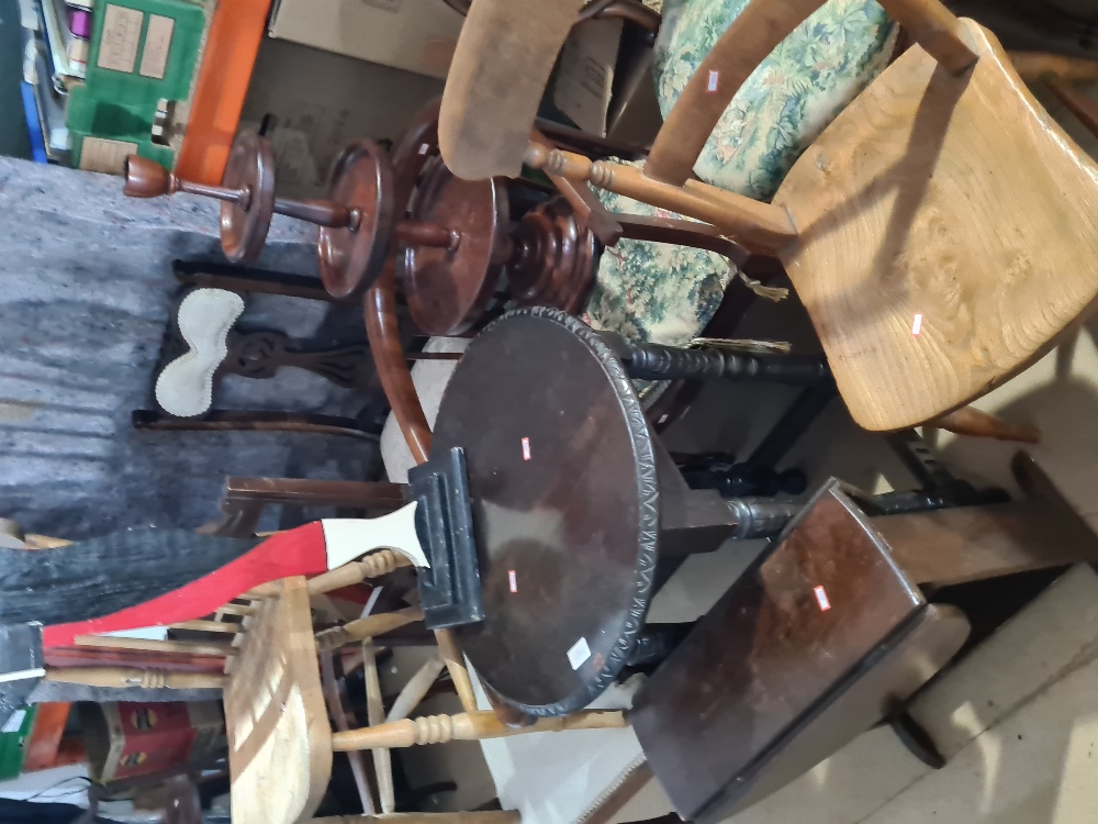 Sundry furniture including six chairs