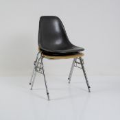 Charles Eames; Ray Eames, Zwei Stühle 'DSS', 1955 (Entwurf)