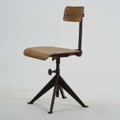 Jean Prouvé (zugeschrieben), Arbeitsstuhl, 1920er Jahre (Entwurf)