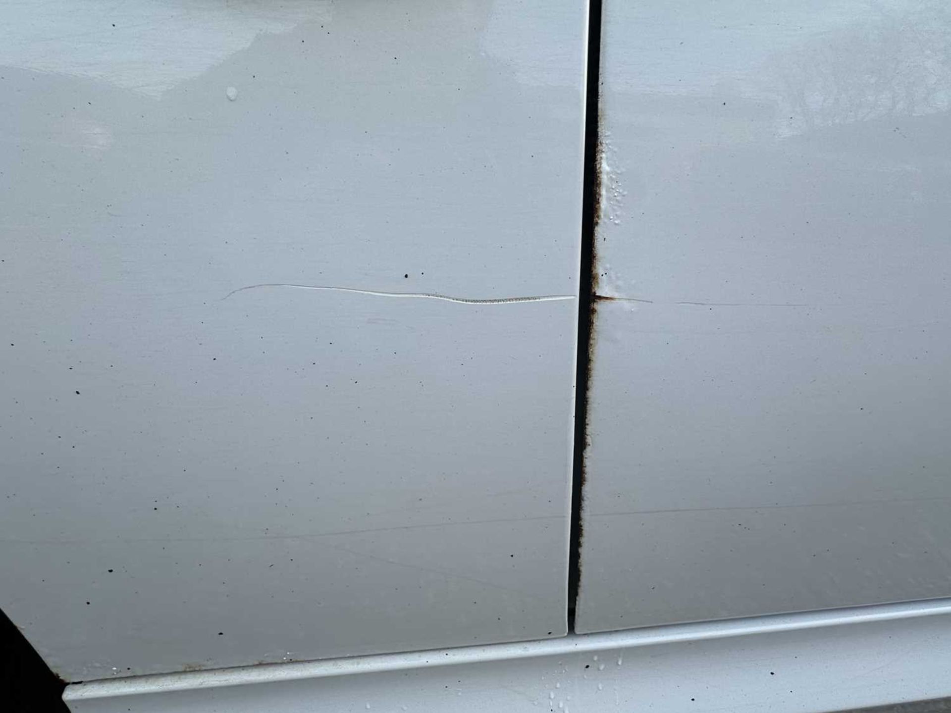 2009 BMW 320D SE Business Edition Touring, automatic, finished in white, reg. no. EK59 ZTY. - Image 18 of 37