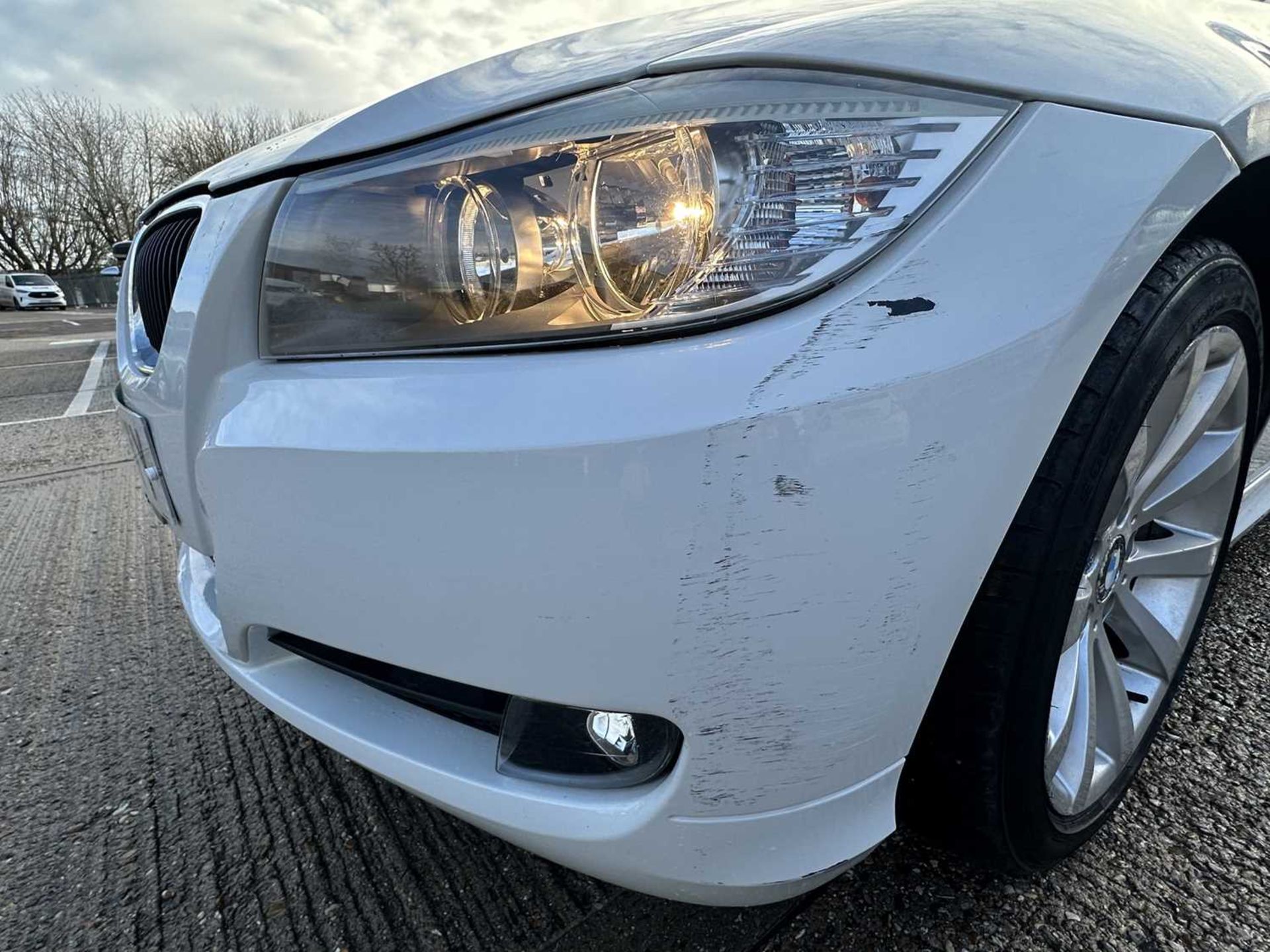 2009 BMW 320D SE Business Edition Touring, automatic, finished in white, reg. no. EK59 ZTY. - Image 20 of 37