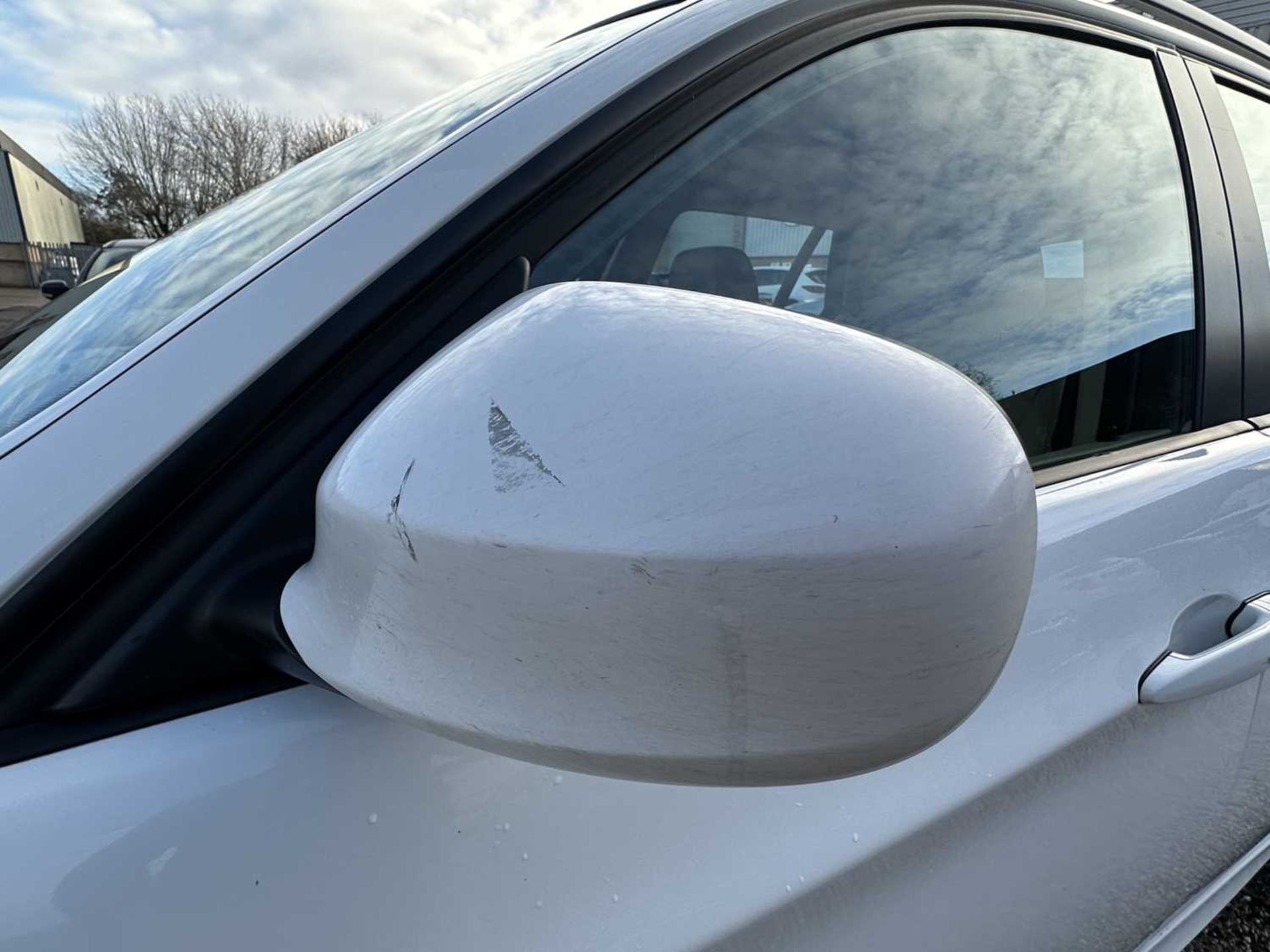 2009 BMW 320D SE Business Edition Touring, automatic, finished in white, reg. no. EK59 ZTY. - Image 19 of 37