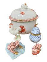 Herend porcelain frog, cockerel and cat, Herend pot and cover with rabbit knop and a Herend-style pe