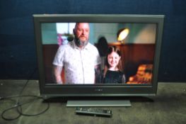 A SONY KDL 32S3020 32in TV with remote (PAT pass and working)
