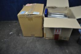 TWO ELMASONIC SELECT 30 ULTRASONIC CLEANERS (BUYER BEWARE, factory returned stock, could be new