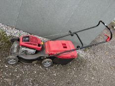 A MOUNTFIELD HP470 PETROL LAWN MOWER, with grassbox (engine pulls freely but hasn't been started)