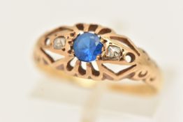 AN EARLY 20TH CENTURY 18CT GOLD GEM SET RING, set with a blue stone assessed as synthetic spinel,