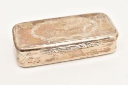 AN EARLY VICTORIAN 'NATHINEL MILLS' SILVER SNUFF BOX, of a rectangular form with worn pattern and