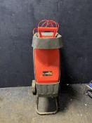 A SOVEREIGN GARDEN SHREDDER with push stick (PAT pass and working)