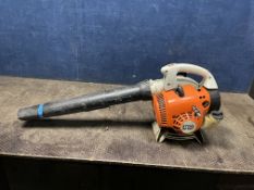 A STIHL BG56C HAND HELD PETROL LEAF BLOWER (engine pulls freely but hasn't started)
