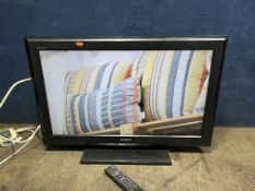 A SONY KDL 32S5500 32in TV with remote (PAT pass and working)