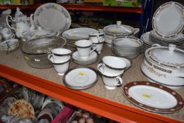 A LARGE QUANTITY OF TABLE CERAMICS including a fine porcelain dinner set from Japan (maker