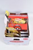 A QUANTITY OF MIXED SEALED NINTENDO POKEMON KEYRINGS, included are fifteen ToySeven Pokemon figure