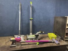 A DYSON V7 MOTORHEAD CORDLESS VACUUM CLEANER with wall bracket, charger, two accessories, (PAT