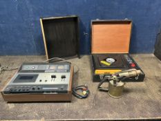 A VINTAGE AKAI GXC-46D CASSETTE TAPE RECORDER, with bespoke wooden lid (PAT fail due to